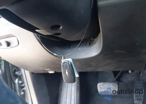 2020 Chevrolet Traverse Fwd Ls z USA, uszkodzony, nr VIN 1GNERFKW9LJ309827